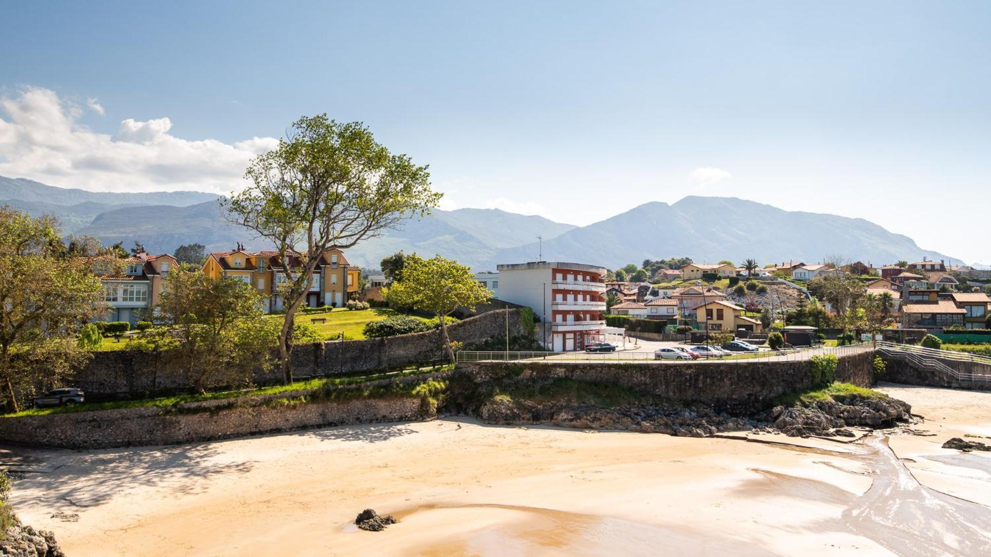 Pensjonat Casa En La Costa Con Wifi Jardin Y Barbacoa Llanes Zewnętrze zdjęcie