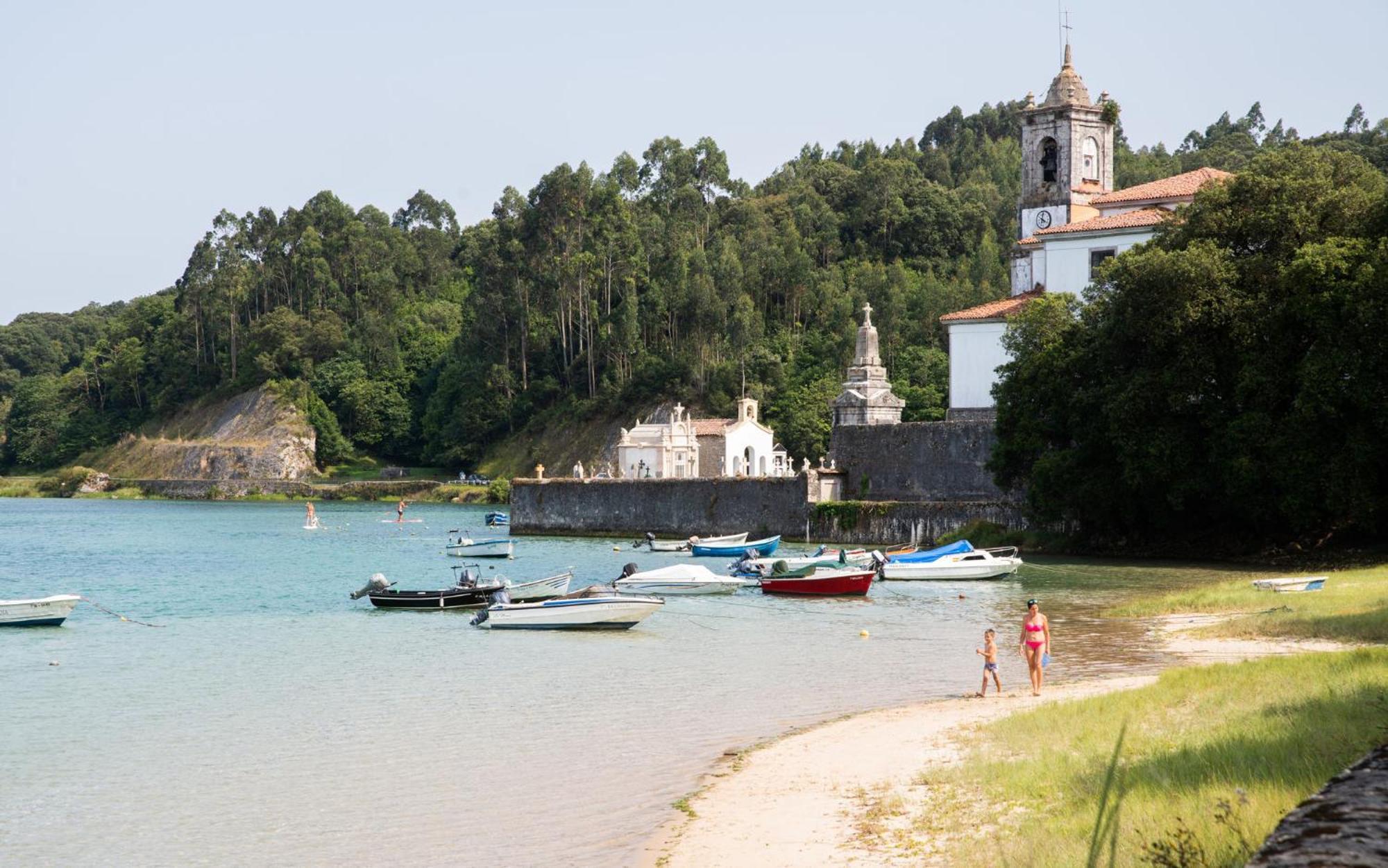 Pensjonat Casa En La Costa Con Wifi Jardin Y Barbacoa Llanes Zewnętrze zdjęcie